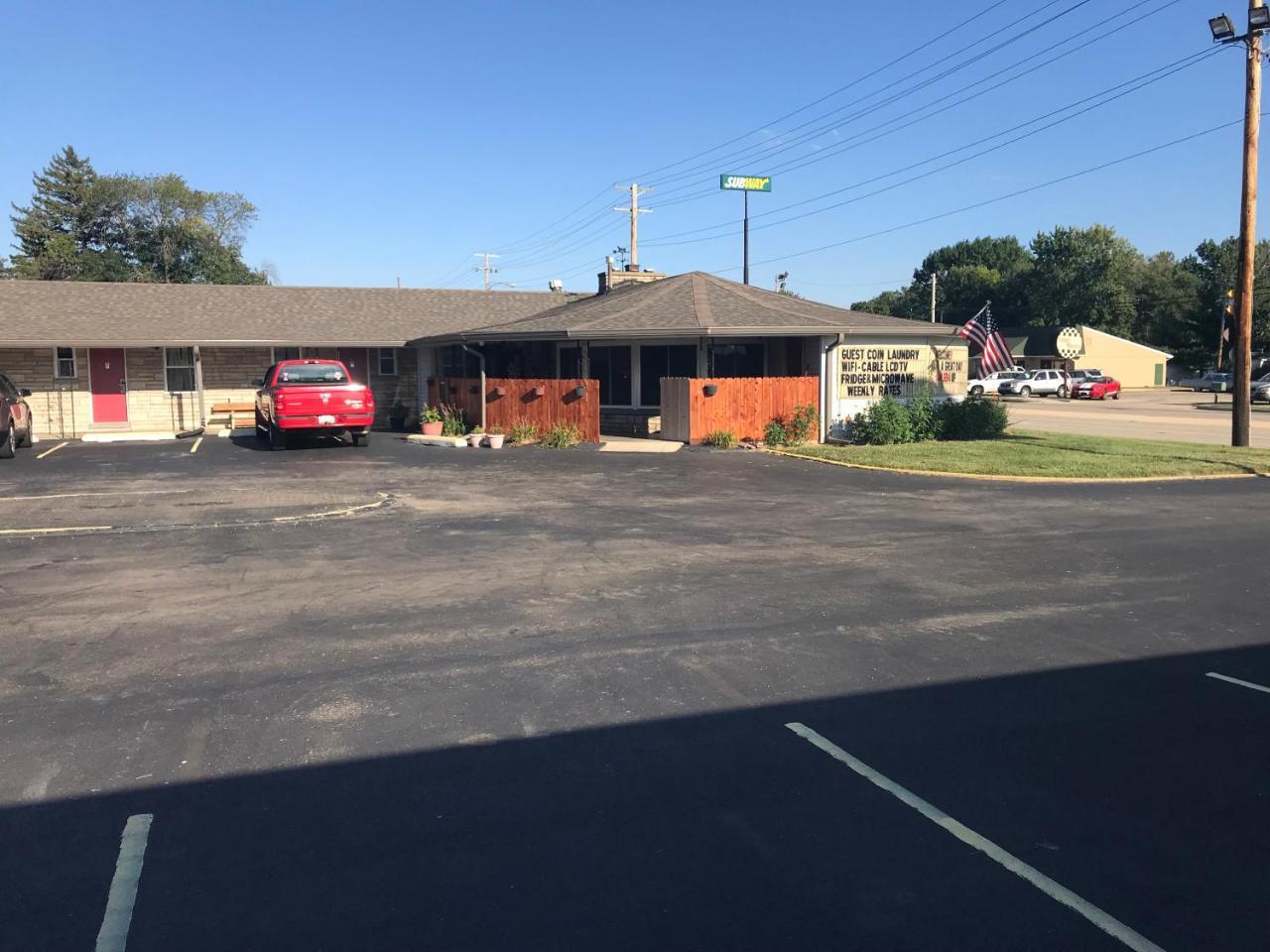 Cooper Motel Tuscola Екстериор снимка