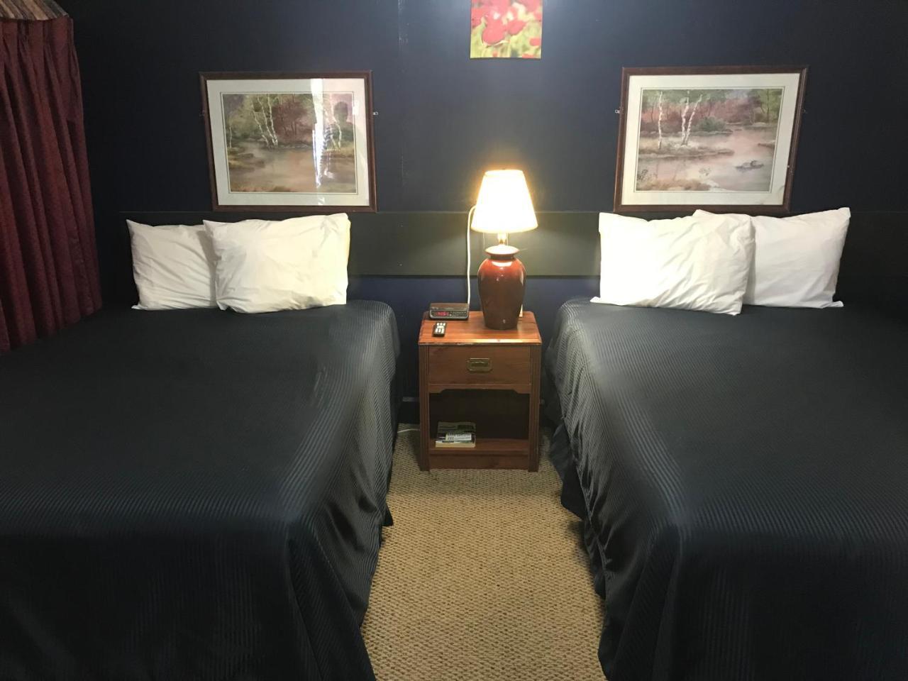 Cooper Motel Tuscola Екстериор снимка